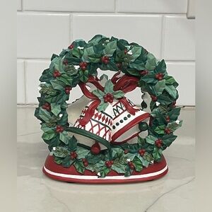 Pfaltzgraff Vintage Christmas Bells and Holly napkins holder